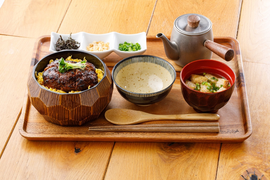 ▲「至福のハンバーグまぶし定食」(1,800円)