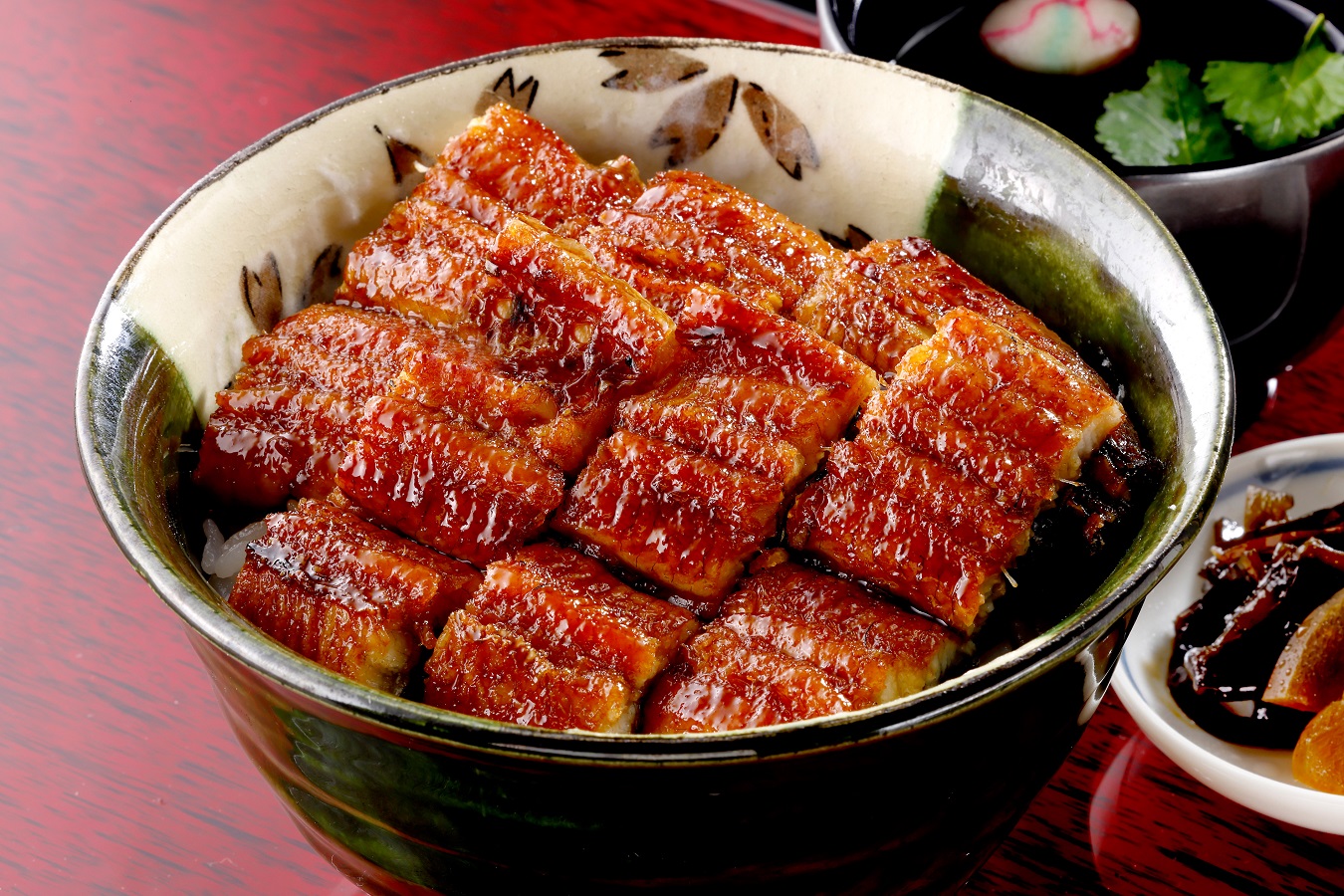 ▲「うな丼並(香の物、吸物つき)」(3,750円)。焼きたてパリふわうなぎに、岐阜県産ハツシモ米の相性が良い