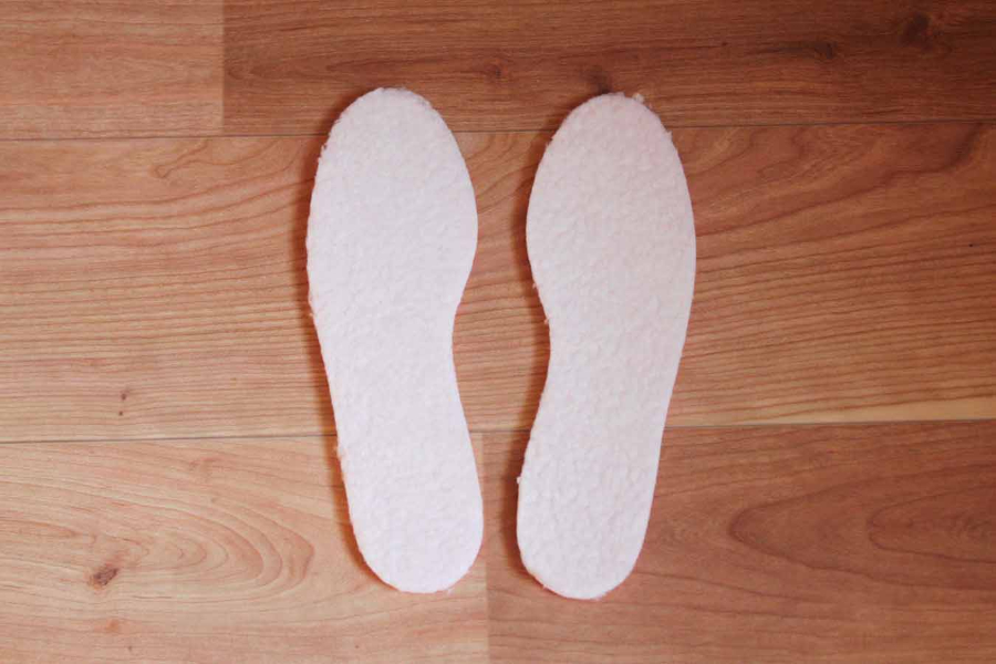 ▲クッションインソール 羊毛入、21.5~24.5cm(110円)