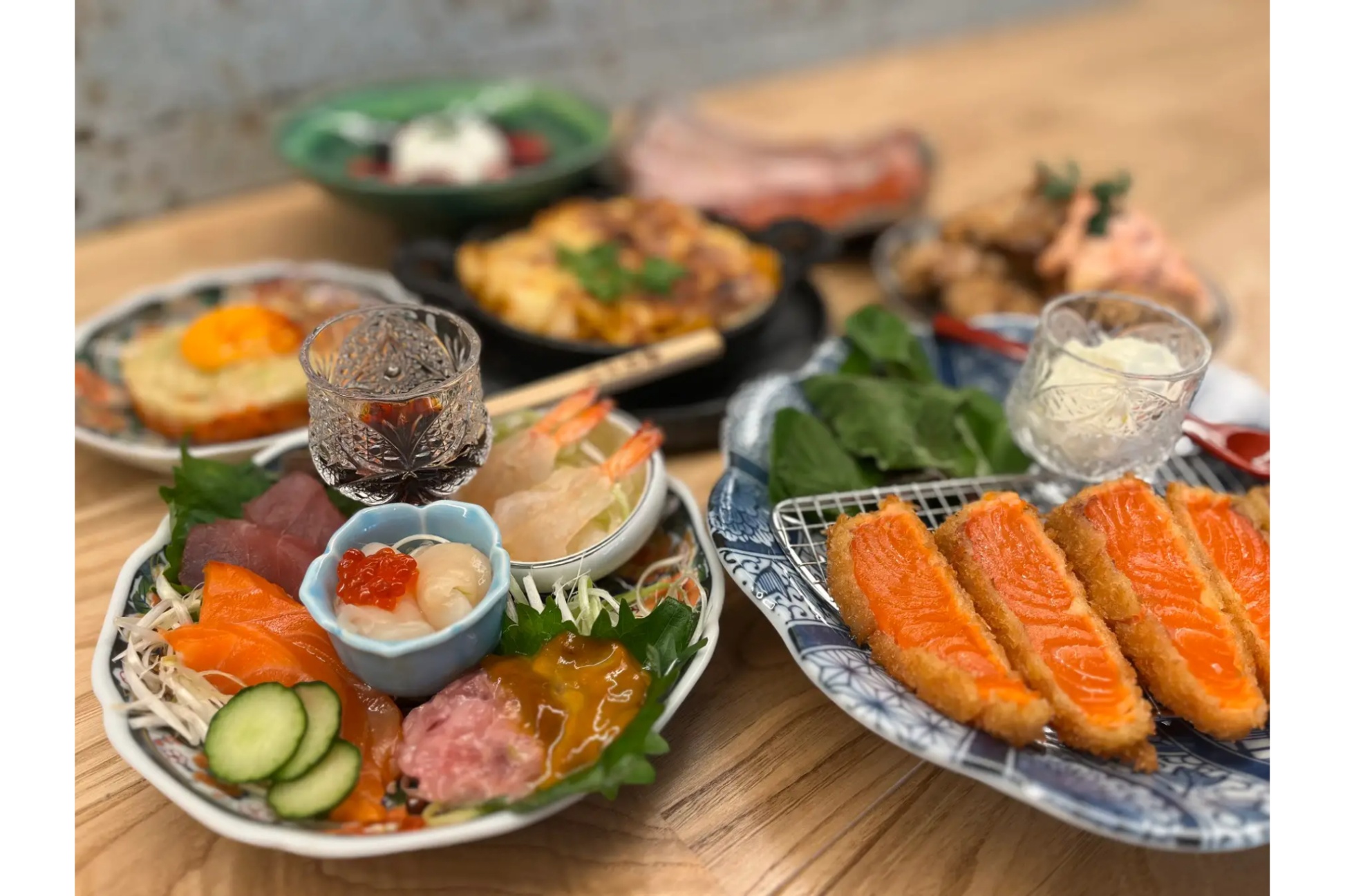 コスパ◎なランチも！和食×イタリアンを楽しめる「酒場あらた」が西新宿にオープン