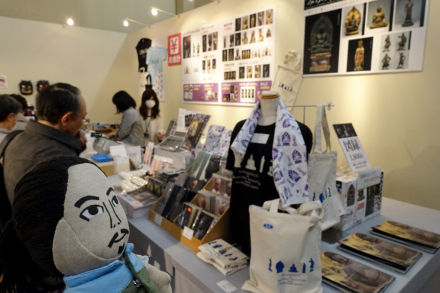 ▲そうそう特設ショップもお忘れなく。人気商品ははんこ(650円)、チケットファイル(300円)、お線香(1080円)とのこと