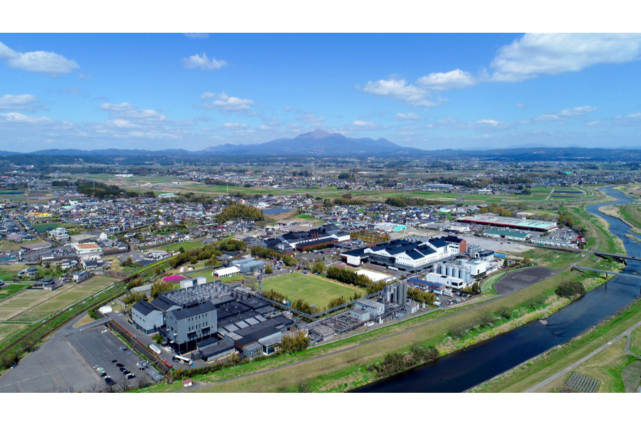 ▲「焼酎の里 霧島ファクトリーガーデン」全景(写真提供:霧島酒造)
