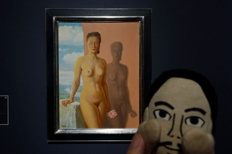 (c)Charly Herscovici/ADAGP, Paris, 2015
▲お子様には刺激的なムフフコーナーも。終戦の年に描かれた《夢》では、壁に映った影にもヌードが描かれています。ミニくまちゃんは見ちゃらめー!