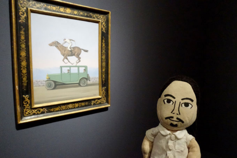 (c)Charly Herscovici/ADAGP, Paris, 2015
▲自動車の上で疾走する馬を描いた《神々の怒り》。このモダンなデザインをあしらったオリジナルTシャツが大好評で早くも売り切れちゃったのだそうです