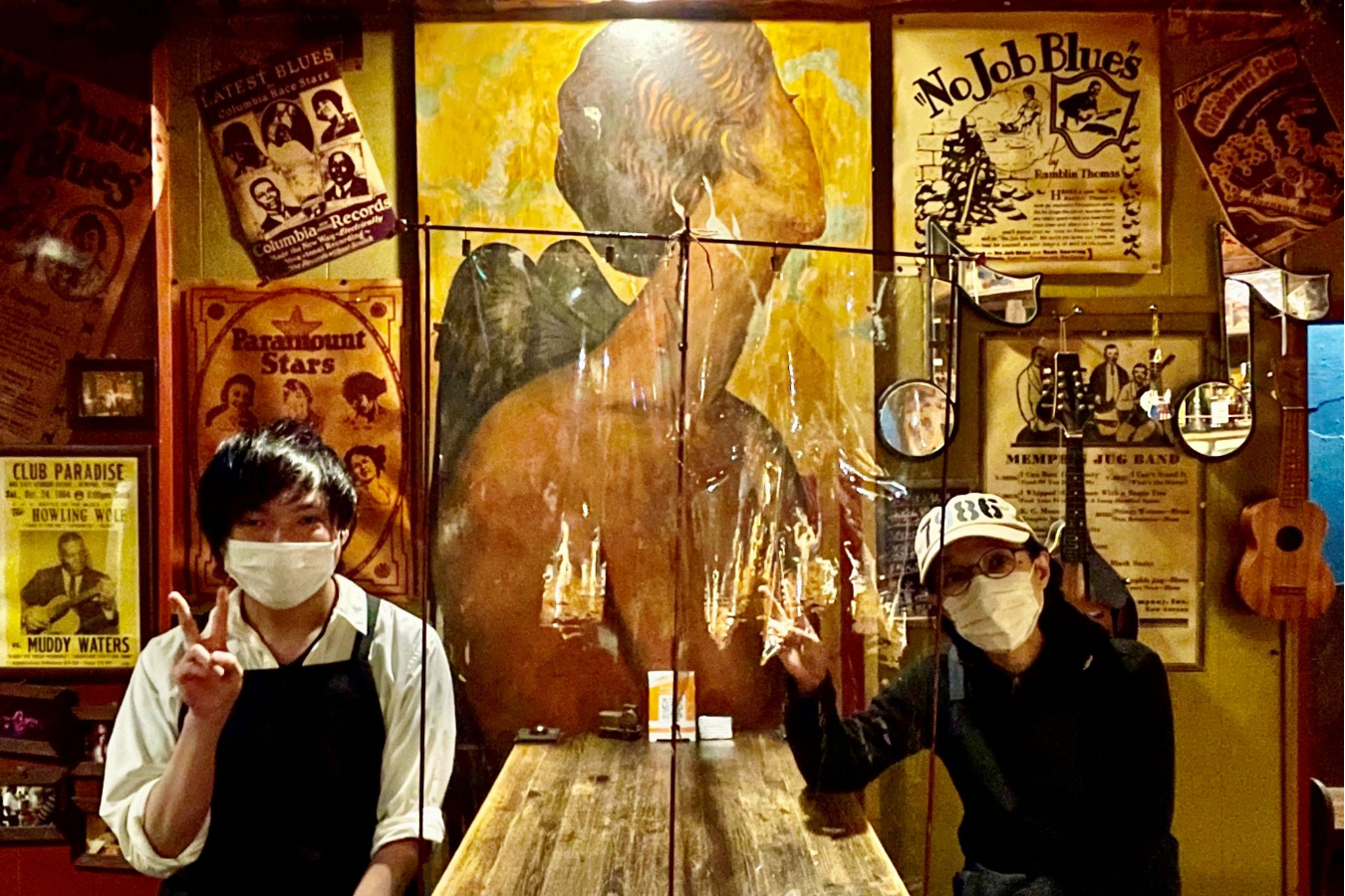 ▲店主のすーさん(右)とスタッフKさん