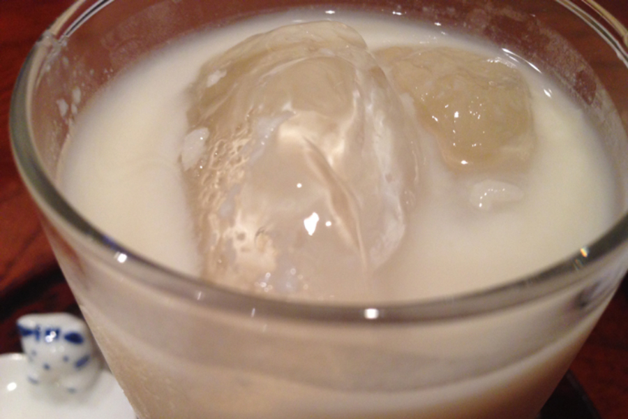 ▲メニューにはなかったが、おすすめの冷やし甘酒の豆乳割。ショウガを入れて、さらにさっぱり