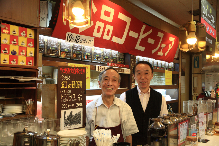 ▲店主の清水さん兄弟。いつも誰でも温かく迎えてくださいます
