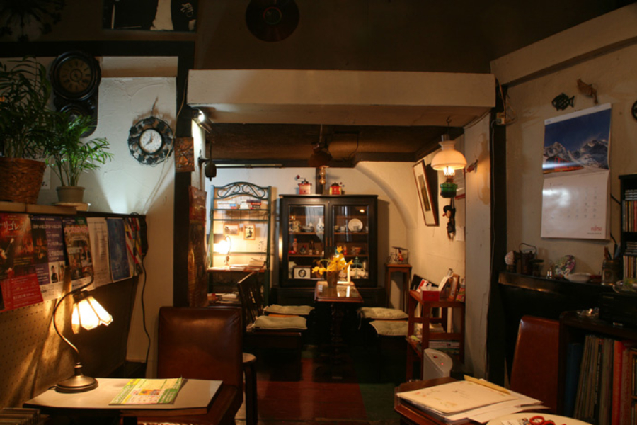 ▲58年間変わらない店内です