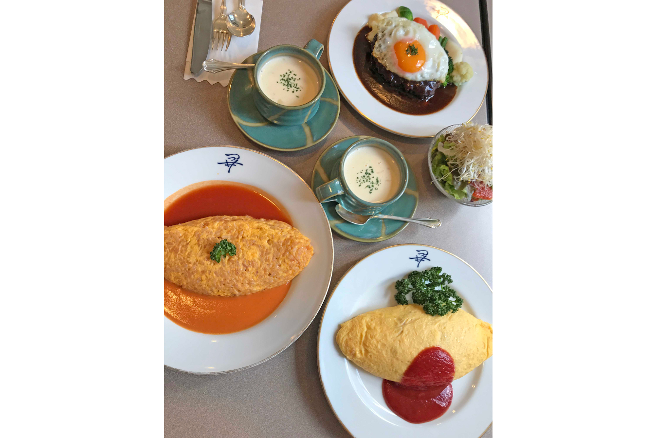 ▲オムライスだけでも他に数種類あり。他の洋食メニューも充実しているので、複数人で訪れてシェアするのも◎