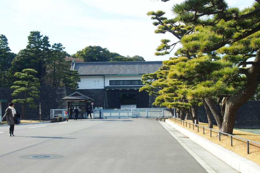▲ここが坂下門外