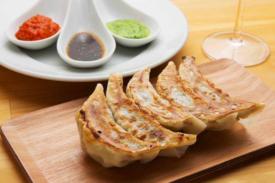 今やギョウザは女性の食べ物 オトナ女子におすすめのオシャレ系餃子3選 レッツエンジョイ東京