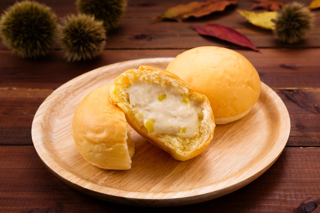 ▲「くりーむパン マロン」イメージ(常設店舗:320円、八天堂オンラインショップ:3個詰め合わせ 1,037円+送料)