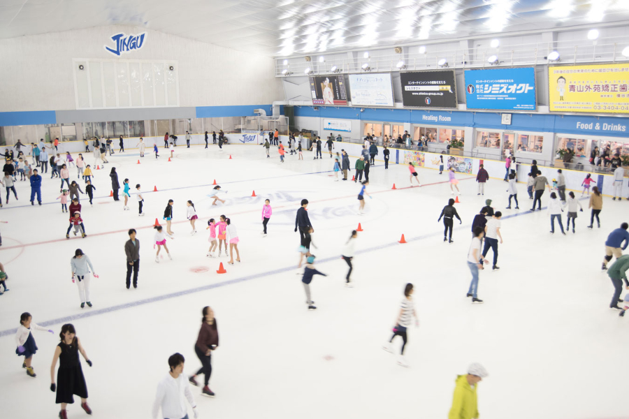 東京のアイススケート5選 冬季限定の屋外リンクから常設リンクまで 22 23年版 レッツエンジョイ東京