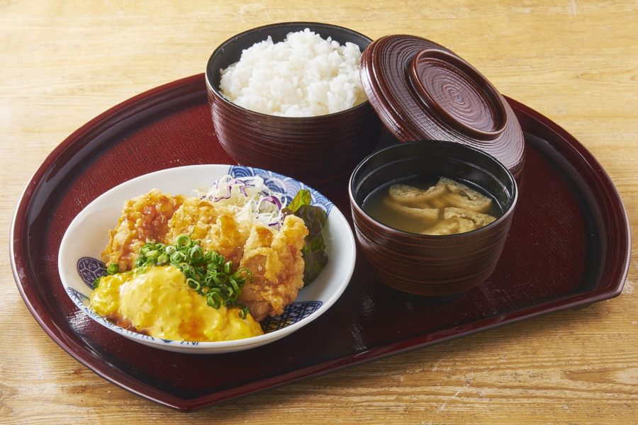 ▲「ごろごろ卵の黄金タルタルチキン南蛮」