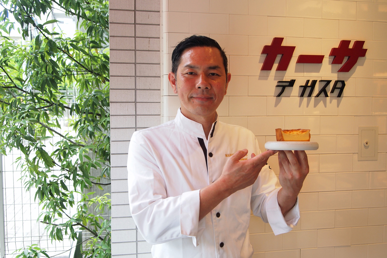 ▲チーズケーキの魅力を教えてくれたシェフの戸谷尚弘さん