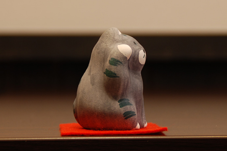 ▲右側はこう。手足の先は白く残しました