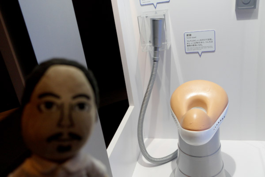 ▲宇宙船で使われている未来のトイレも展示。常設展でもチェックできます