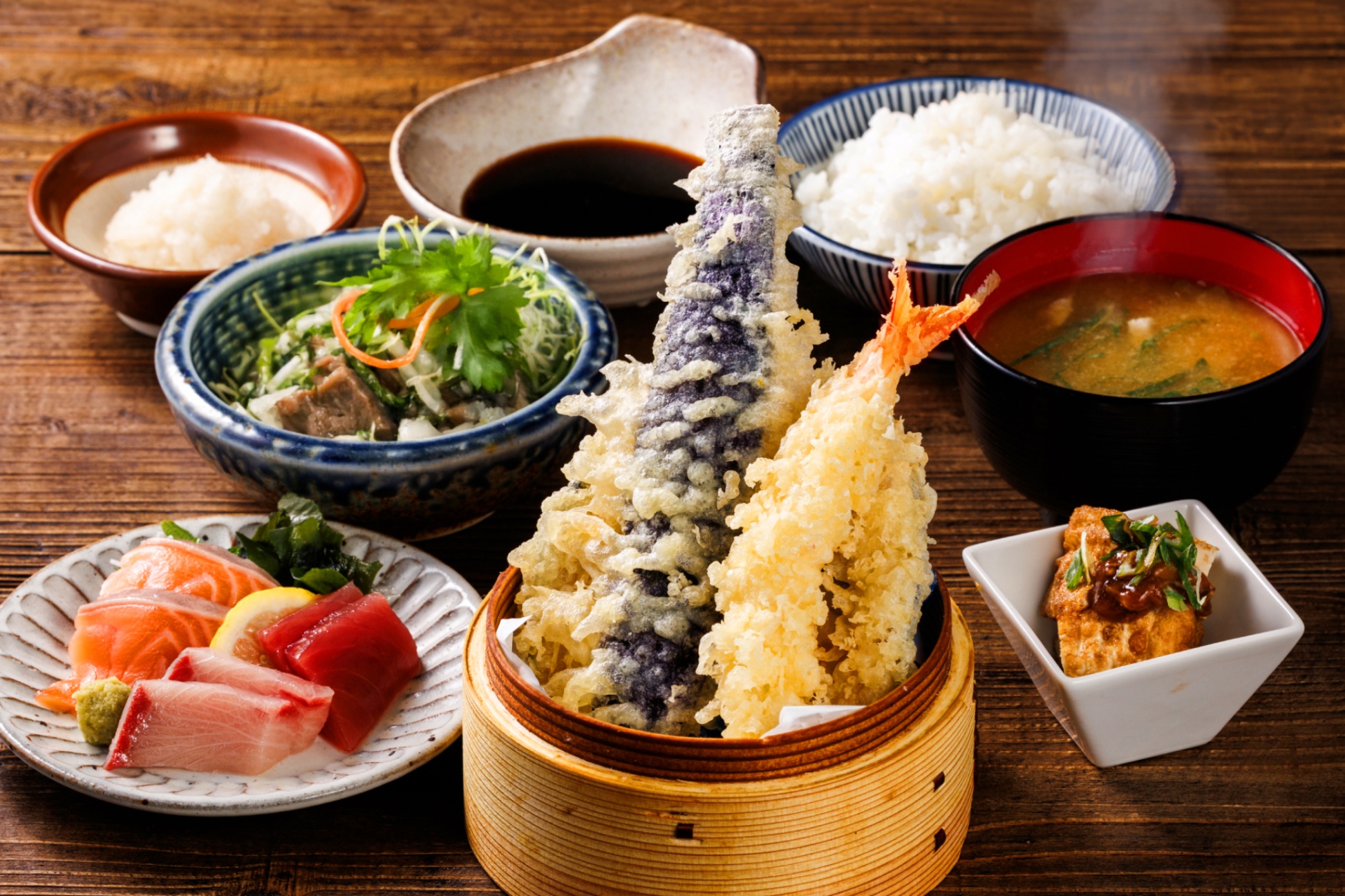 京都の“人気天ぷら酒場”が東京初出店！「天ぷら海鮮 米福」丸の内にオープン