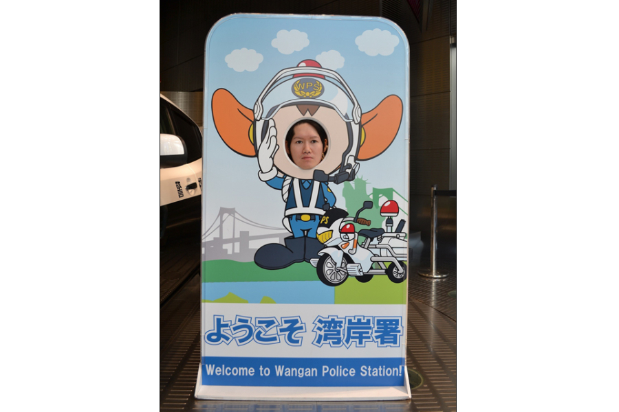 ▲この時は映画のタイアップものでした。パトカーと共に展示。