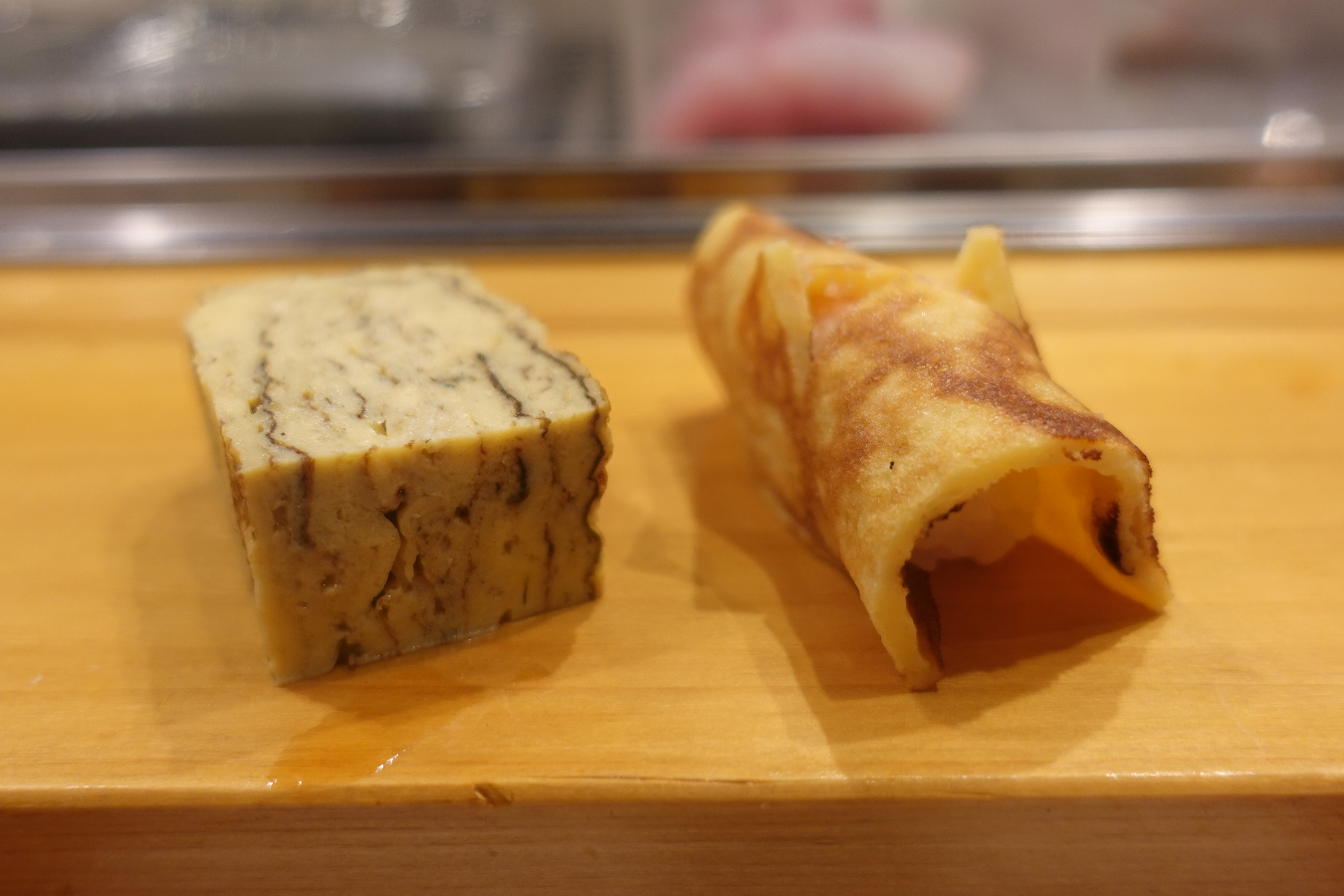 ▲左:厚焼玉子、右:薄焼玉子