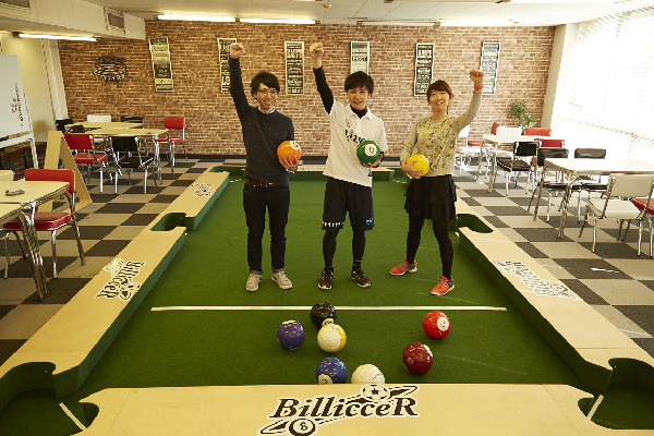 サッカーとビリヤードの融合 話題のスポーツ ビリッカー を楽しんできた レッツエンジョイ東京 サッカーとビリヤードの融合 話題のスポーツ ビリッカー を楽しんできた レッツエンジョイ東京