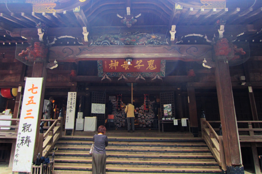 ▲神秘的な鬼子母神堂の境内
