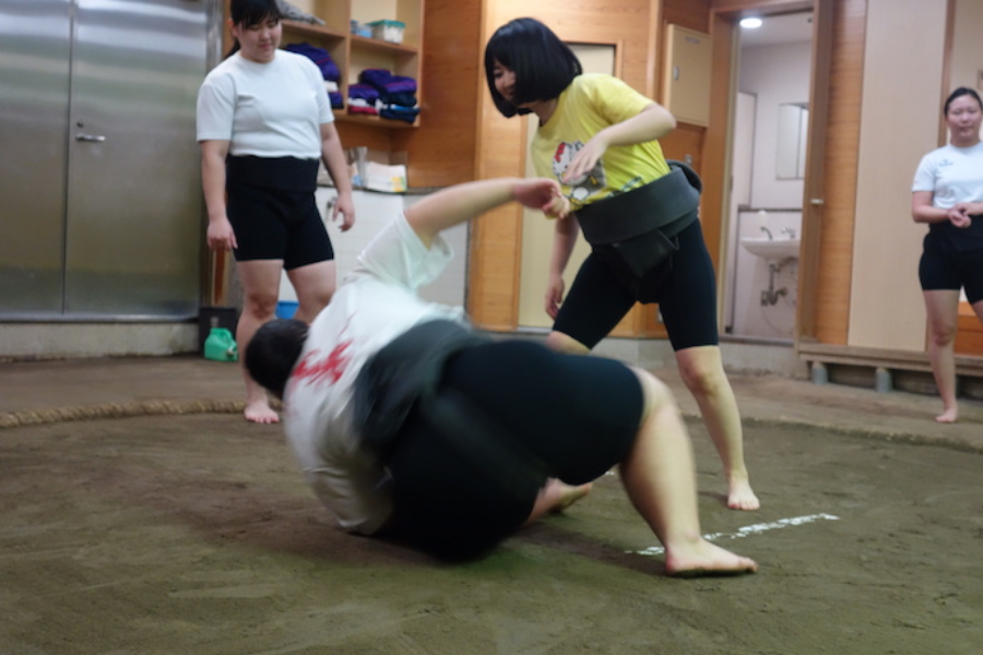 ▲投げられ役をやって下さった一年生の部員