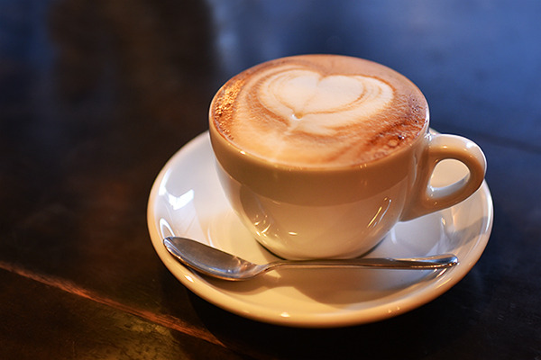 夕暮れどき キャンドルの炎がゆらめく場所 Zarigani Cafe カフェマニア川口葉子連載 Vol 1 レッツエンジョイ東京