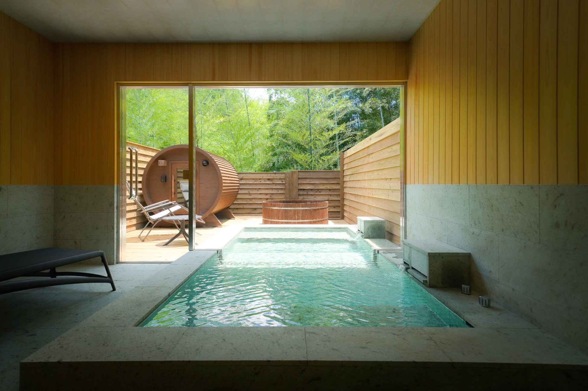 全室かけ流し温泉付き！グランピング施設「ザ ベース グランピング アタミ プレミア」熱海に誕生