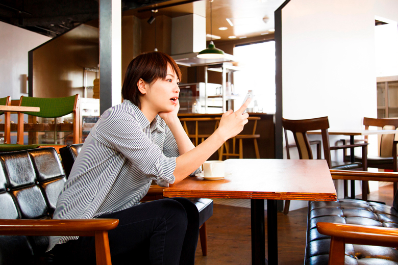 Pr Wi Fi完備 カフェでまったりスマホ読書 オトナ女子が 癒される おしゃれカフェ5選 レッツエンジョイ東京
