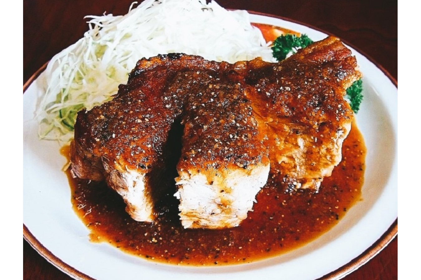▲「安国屋」(栃木・日光)のポークステーキ