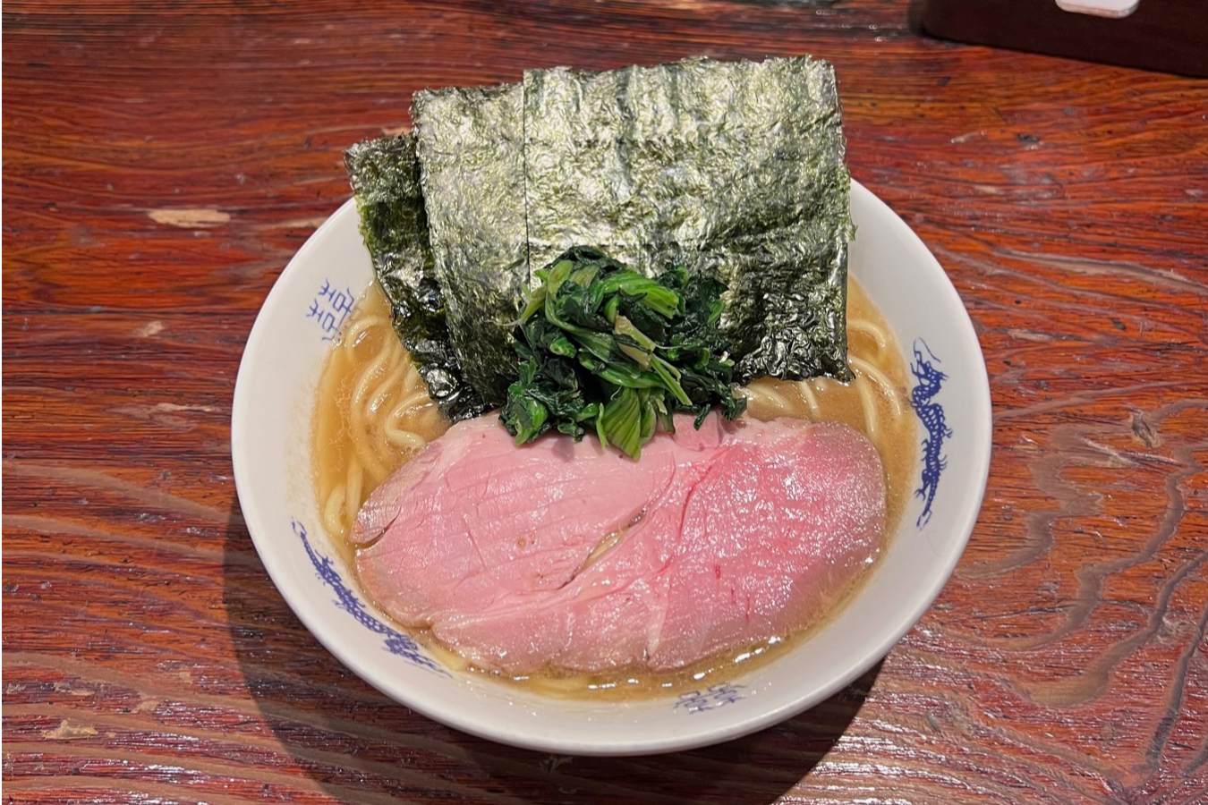 ▲「豚骨醤油ラーメン(並盛)」(850円)