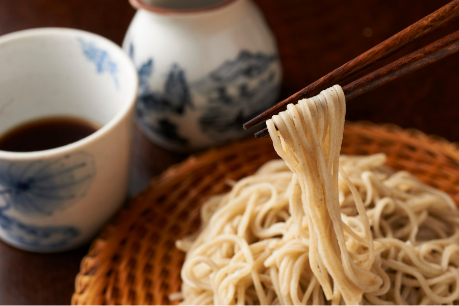 ▲濃密な香りと、みずみずしい食感にうっとり。「二八せいろ」(800円)