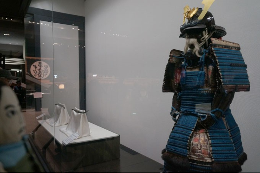 ▲数々の模型や映像、図表などで江戸東京が体感できる同館ですが、甲冑や刀剣などほんものの文化財も入れ替えながら展示されていますでな