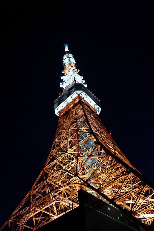 東京タワーのライトアップが 夏バージョン に衣替え レッツエンジョイ東京