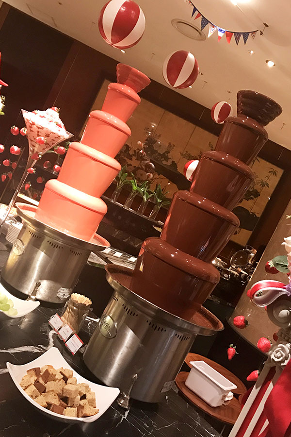 『ヒルトン東京 マーブルラウンジ』チョコレートファウンテン