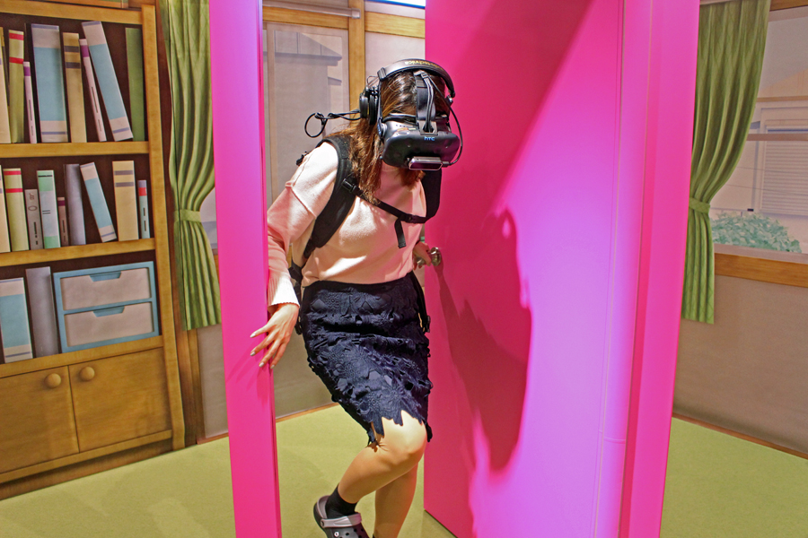 体験レポ 話題のドラえもんvr どこでもドア で南極まで行ってみた 17年 レッツエンジョイ東京