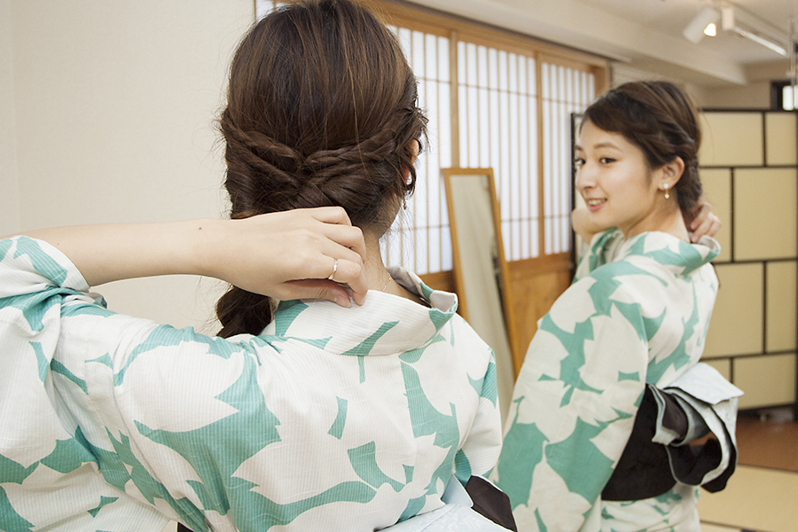 衣紋(えもん)の抜け