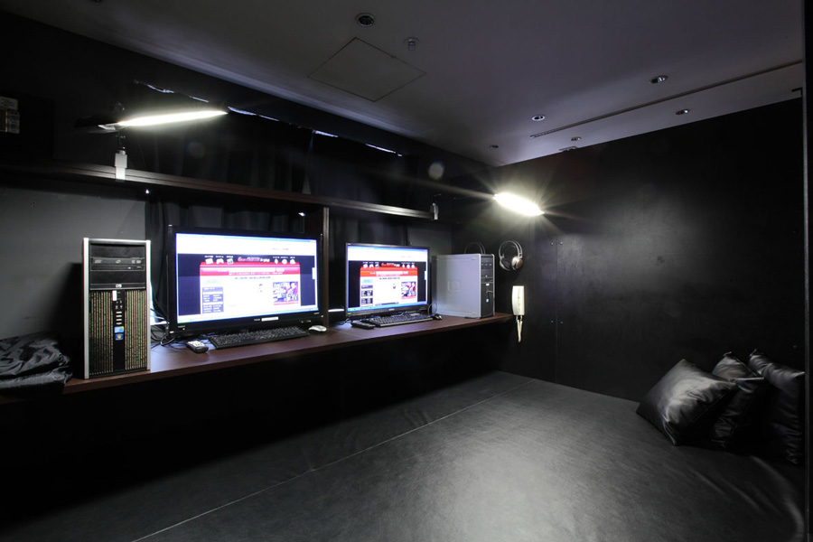 グランサイバーカフェ バグース六本木店VIP席