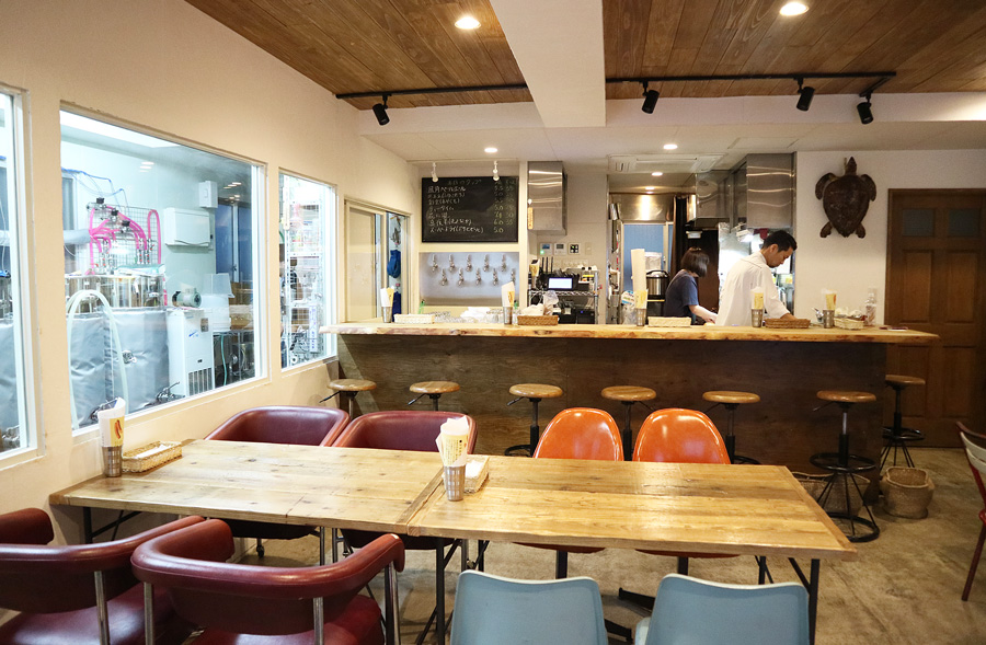 さかづきBrewing店内