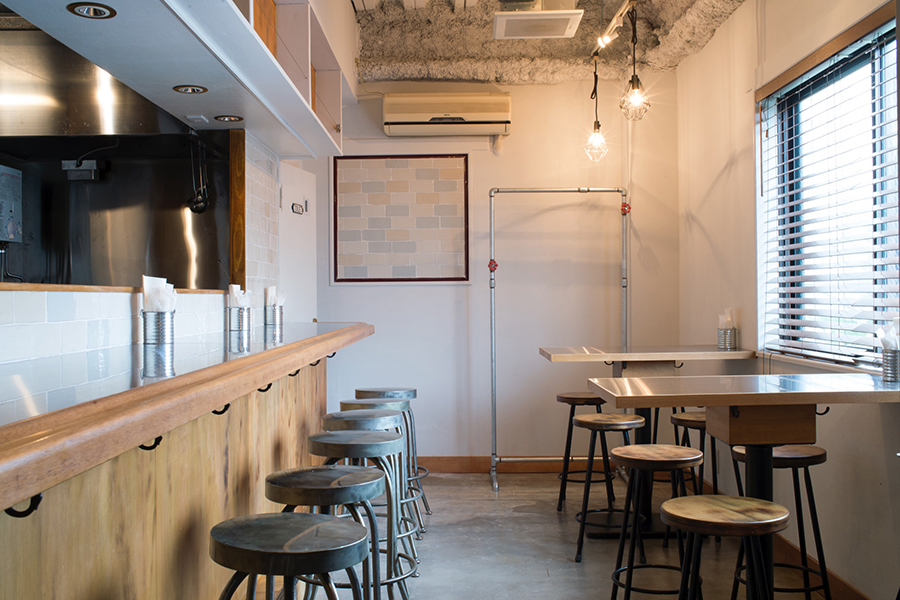 NO.18 店内