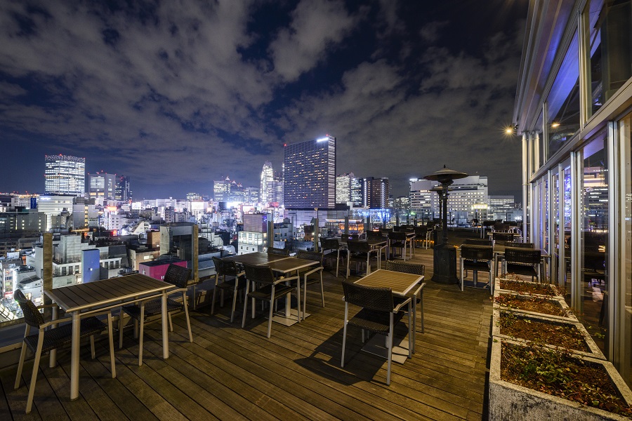 新宿グランベルホテルroof top bar & terrace Gテラス席
