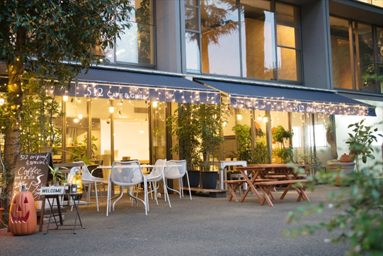 512 CAFE&GRILL 外観