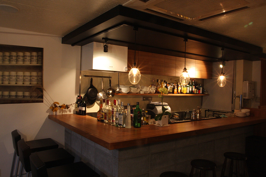 Cafe&Bar CONTAINER カウンター席