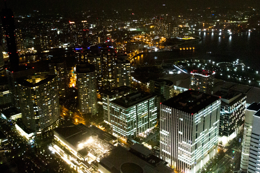 ロイヤルパークホテル 夜景2