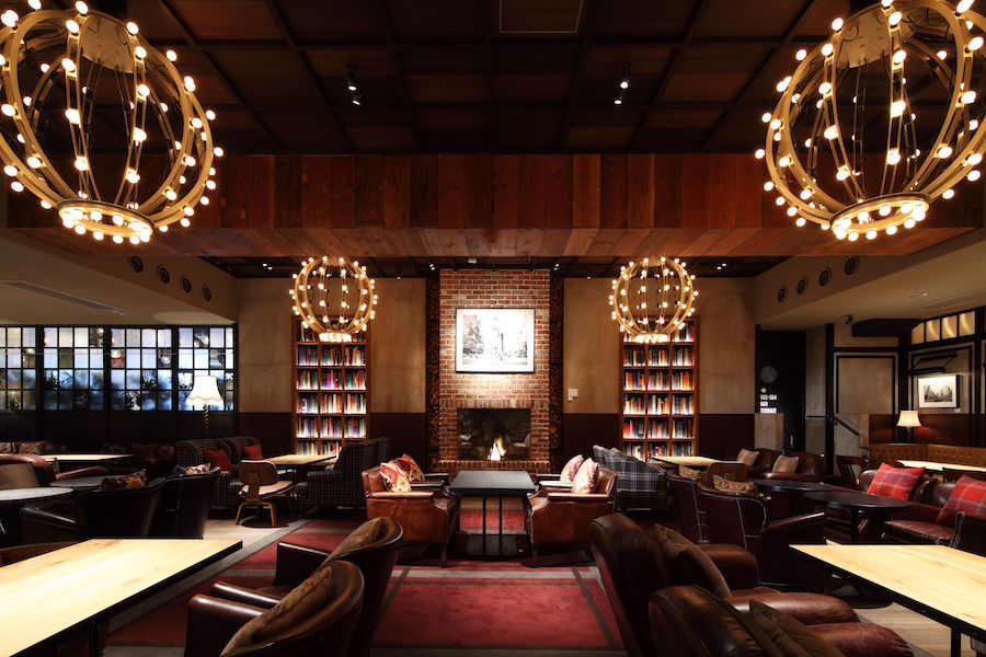 eplus LIVING ROOM CAFE&DINING 内観