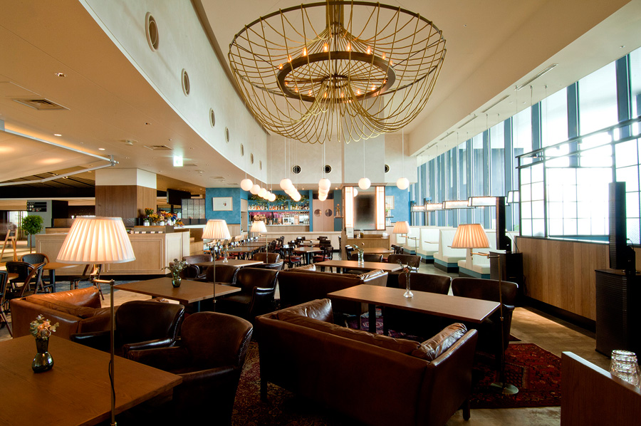 THE THEATRE TABLE店内
