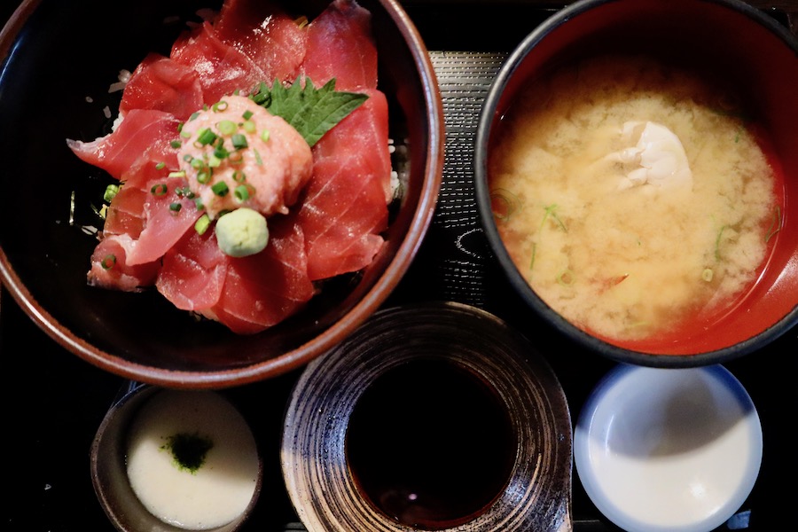 まぐろ丼