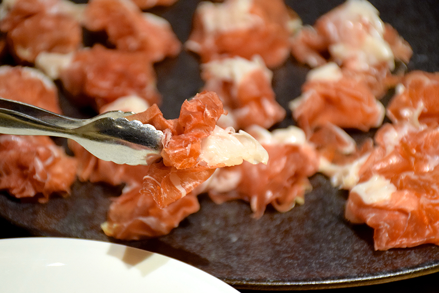 MORETHAN TAPAS LOUNGE 生ハム