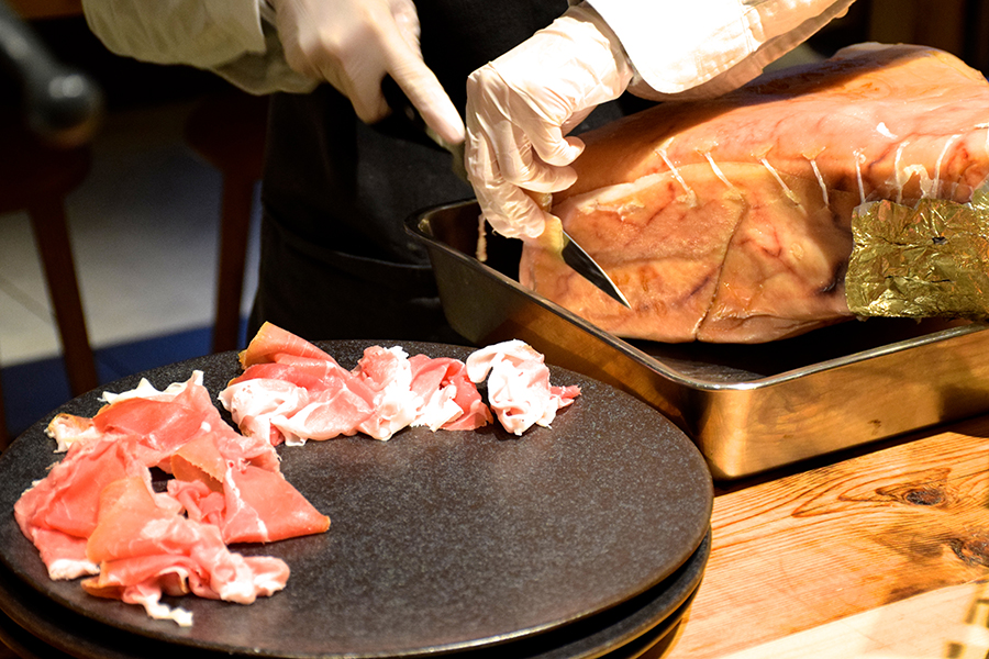 MORETHAN TAPAS LOUNGE 生ハム